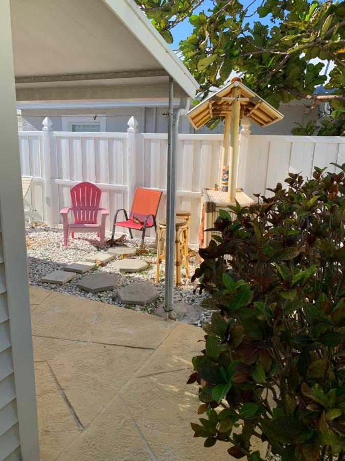 Michaels -Beachside Bungalows St. Pete Beach Exterior foto